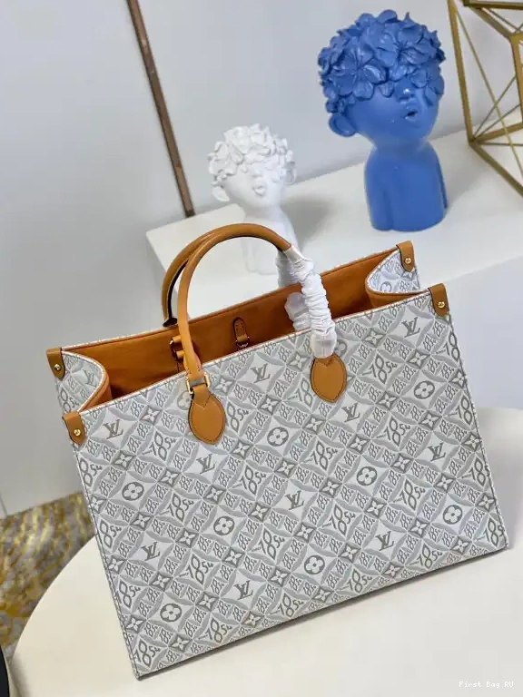 First bag ru VUITTON LOUIS GM ONTHEGO 0702